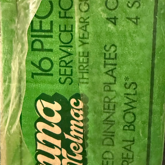 Vintage Melmac 16 piece service for four - Picture 4 of 5